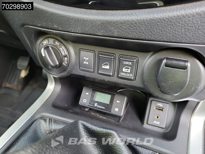 Pickup truck Nissan Navara 160PK Trekhaak Navi Airco Cruise Camera Parkeersensoren Standkachel Werkplaatsinrichting Euro6 Airco Trekhaak Cruise control: picture 18 Pickup truck Nissan Navara 160PK Trekhaak Navi Airco Cruise Camera Parkeersensoren Standkachel Werkplaatsinrichting Euro6 Airco Trekhaak Cruise control: picture 18