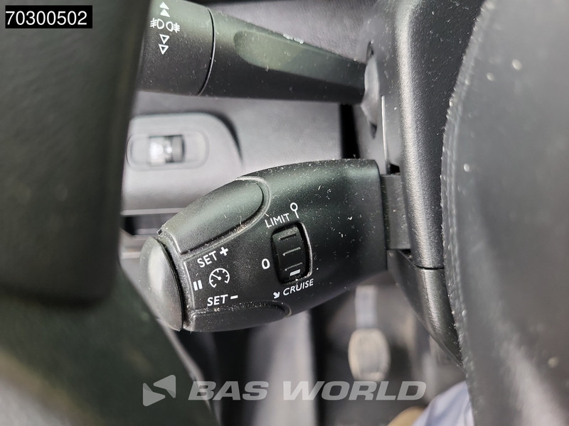 Small van Peugeot Partner 75pk L1H1 Airco Cruise Parkeersensoren Euro6 L1 Airco Cruise control: picture 15 Small van Peugeot Partner 75pk L1H1 Airco Cruise Parkeersensoren Euro6 L1 Airco Cruise control: picture 15