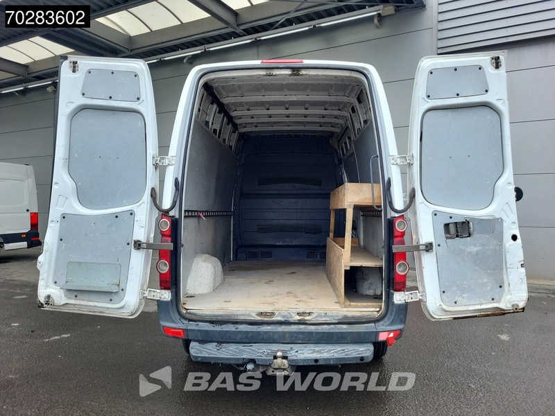 Volkswagen Crafter 109pk L2H2 2.5TDI Trekhaak Airco Parkeersensoren Euro5 L2 11m3 Airco Trekhaak - Small van: picture 3 Volkswagen Crafter 109pk L2H2 2.5TDI Trekhaak Airco Parkeersensoren Euro5 L2 11m3 Airco Trekhaak - Small van: picture 3