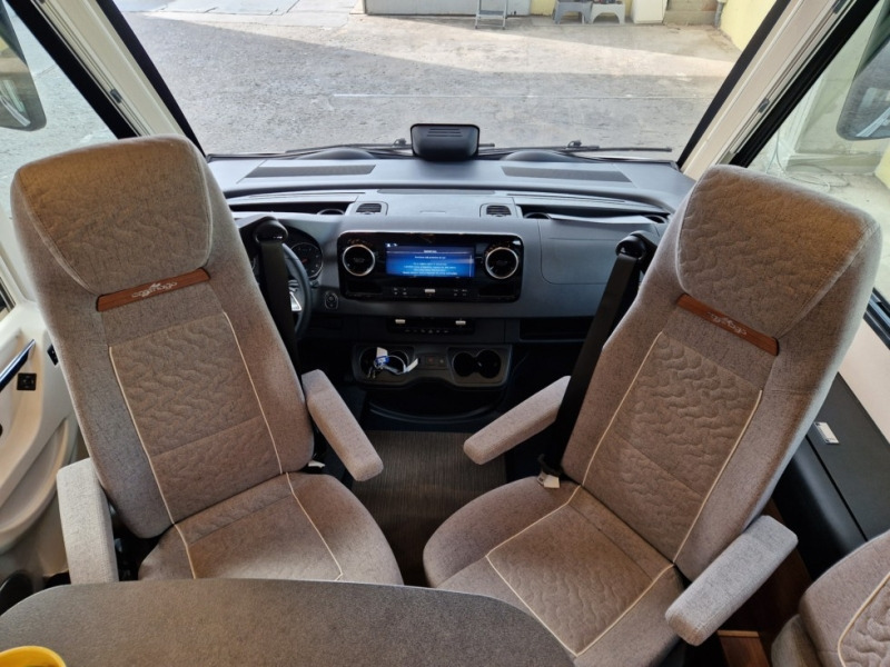 Carthago Carthago C2 Tourer I Mercedes 145 RB-LE - Integrated motorhome: picture 5 Carthago Carthago C2 Tourer I Mercedes 145 RB-LE - Integrated motorhome: picture 5