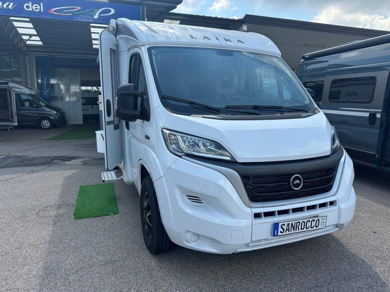 Laika Compact 9 - Semi-integrated motorhome: picture 3 Laika Compact 9 - Semi-integrated motorhome: picture 3