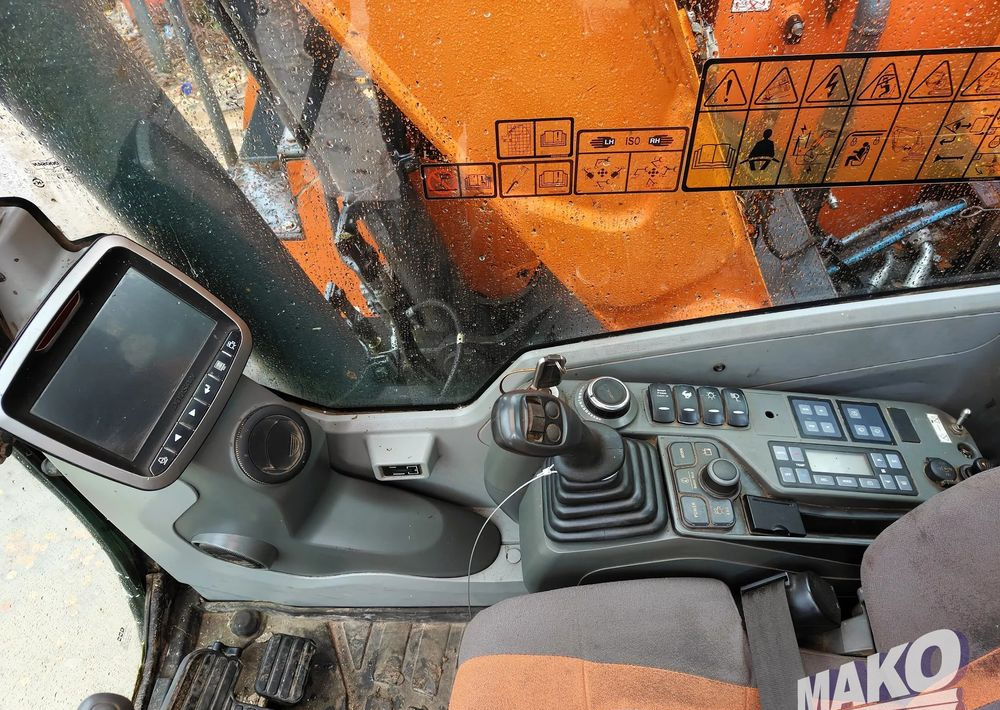 Crawler excavator Doosan DX140LCR-5: picture 14
