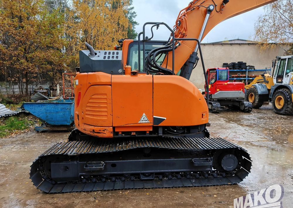 Crawler excavator Doosan DX140LCR-5: picture 8