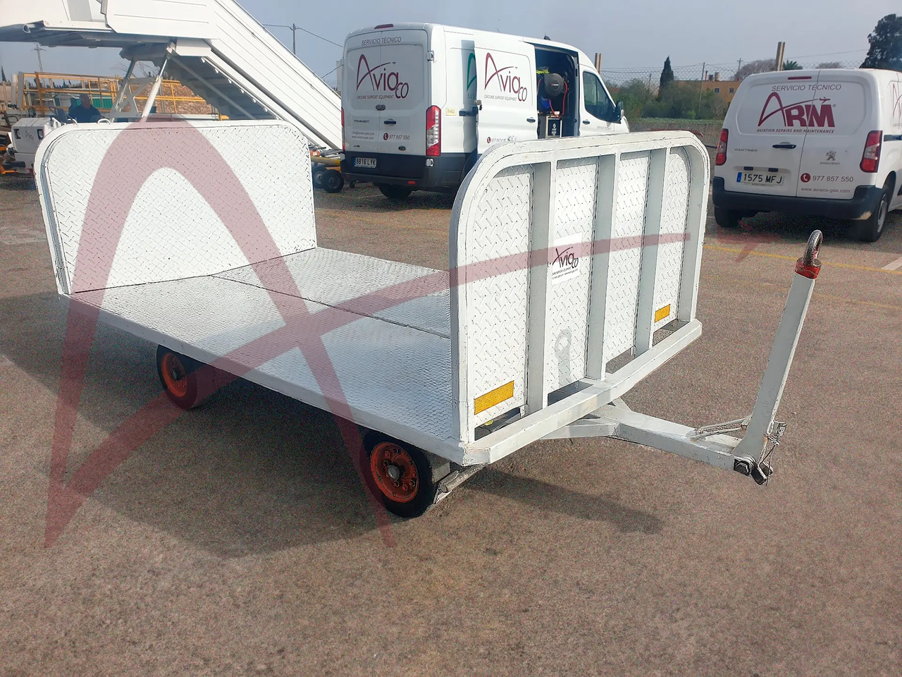 YUMBO 1600 - Ground support equipment: picture 1 YUMBO 1600 - Ground support equipment: picture 1