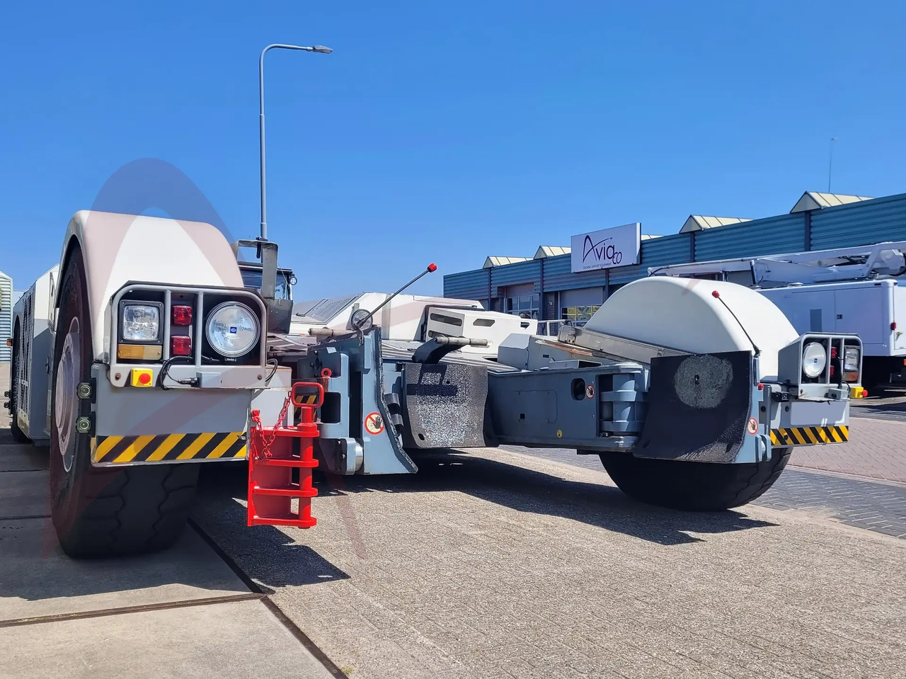 TLD TPX-500-MTS - Pushback tractor: picture 3 TLD TPX-500-MTS - Pushback tractor: picture 3