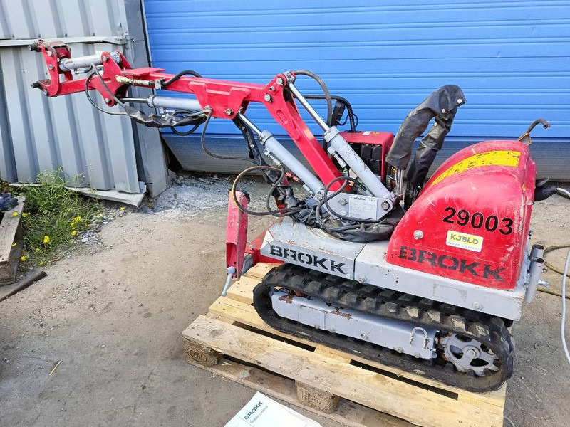 Brokk mini cut 40 demolition robot remote controlled - Crawler excavator: picture 2 Brokk mini cut 40 demolition robot remote controlled - Crawler excavator: picture 2