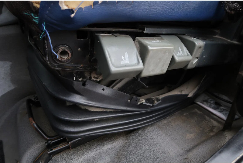 Concrete mixer truck Renault Kerax 370 8X4/ MIXER/ BARYVAL 9 M3/ CRUISE CONTROL/: picture 16