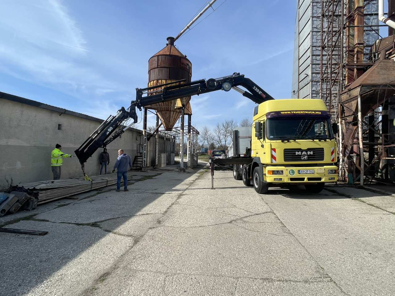 MAN F2000 413 6x2 Manual CRANE Hiab 330+jib 90 21m - Tractor unit: picture 2 MAN F2000 413 6x2 Manual CRANE Hiab 330+jib 90 21m - Tractor unit: picture 2