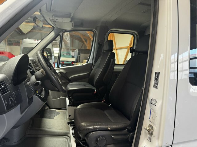 MERCEDES-BENZ Sprinter 316 CDI Doka 4x4 Allrad Plane - Curtain side van, Combi van: picture 4 MERCEDES-BENZ Sprinter 316 CDI Doka 4x4 Allrad Plane - Curtain side van, Combi van: picture 4