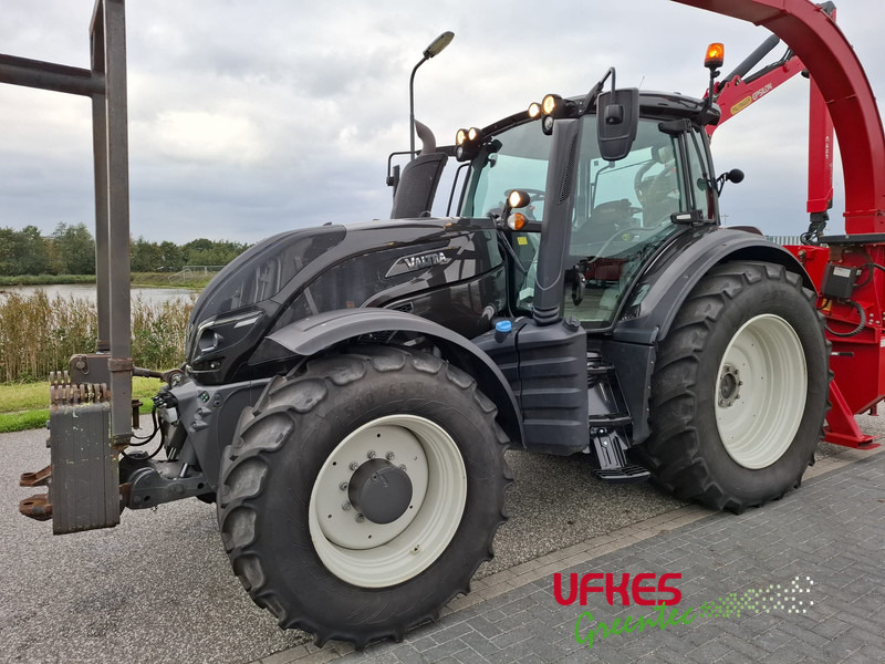 Valtra T 234 Direct TwinTrac - Farm tractor: picture 1 Valtra T 234 Direct TwinTrac - Farm tractor: picture 1