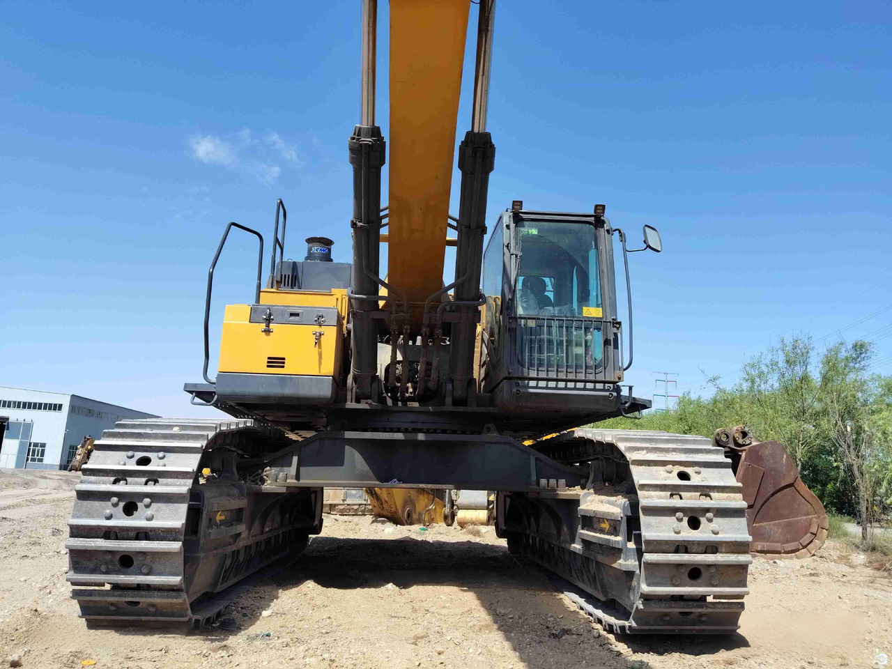XCMG 2017 XE700D used 70 ton hydraulic crawler excavator price - Excavator: picture 2 XCMG 2017 XE700D used 70 ton hydraulic crawler excavator price - Excavator: picture 2
