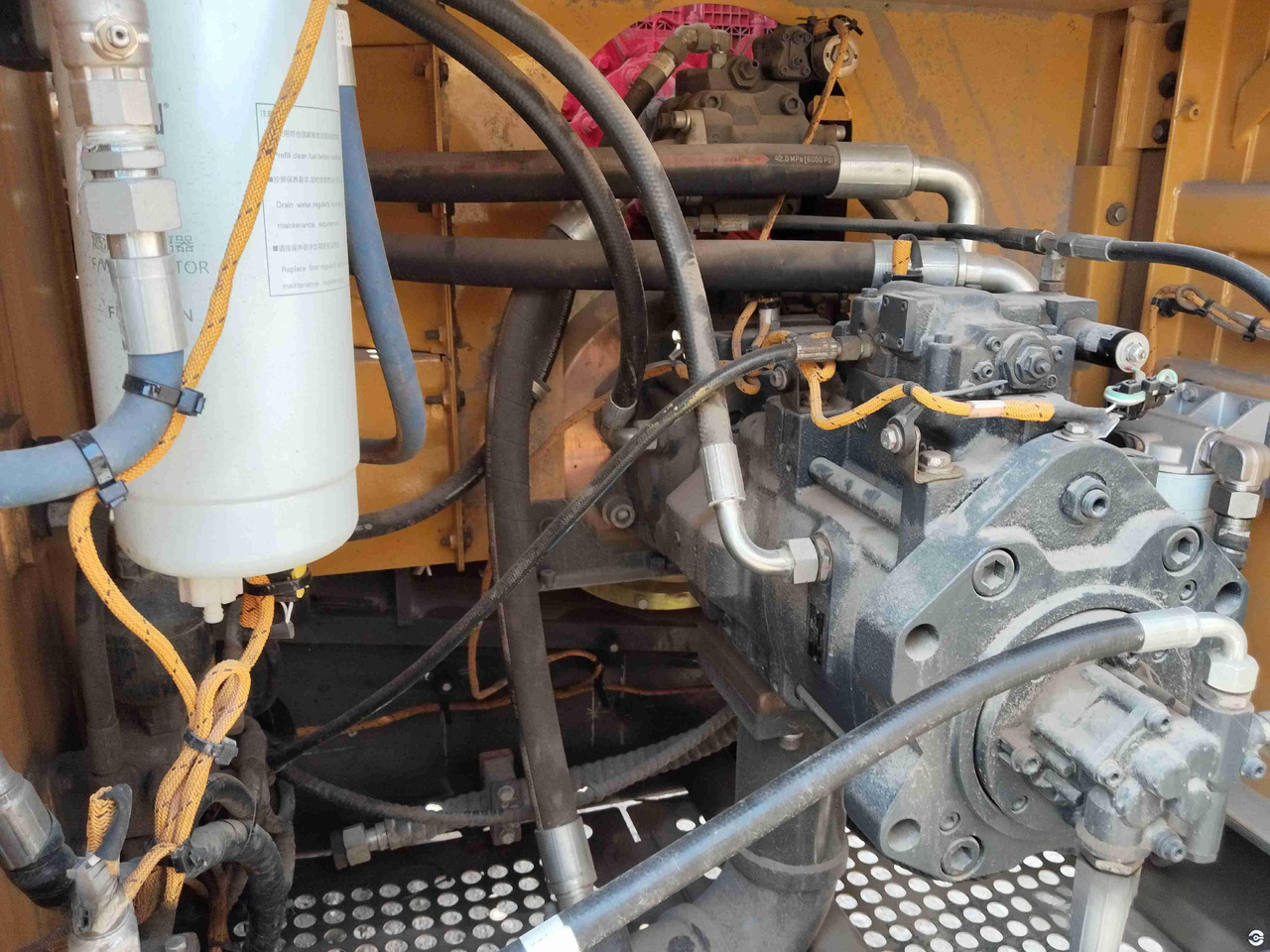 Excavator XCMG 2017 XE700D used 70 ton hydraulic crawler excavator price: picture 11