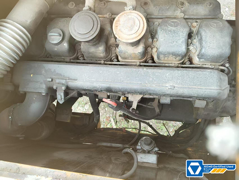 XCMG 500ton second hand XGC500 used hoist machine price - Crawler crane: picture 4 XCMG 500ton second hand XGC500 used hoist machine price - Crawler crane: picture 4