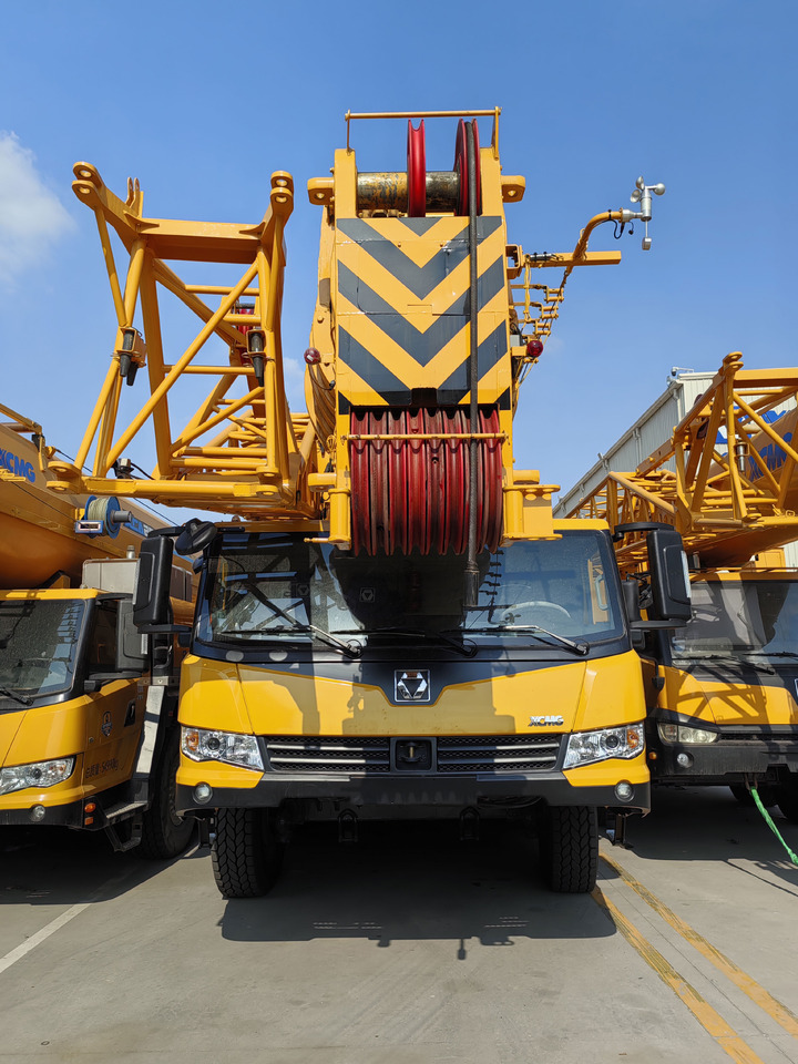 XCMG Factory Second Hand Mobile Truck Crane QAY200 200 Ton All Terrain Cranes In Good Condition - All terrain crane: picture 4 XCMG Factory Second Hand Mobile Truck Crane QAY200 200 Ton All Terrain Cranes In Good Condition - All terrain crane: picture 4