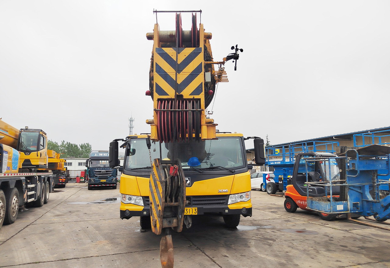 XCMG Official Second Hand 100 Ton Truck Crane XCT100 Hydraulic Mobile Crane Hot Sale - Mobile crane: picture 3 XCMG Official Second Hand 100 Ton Truck Crane XCT100 Hydraulic Mobile Crane Hot Sale - Mobile crane: picture 3