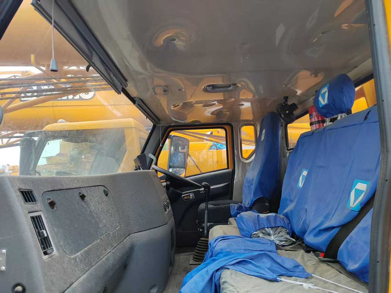 XCMG Official Used Truck Crane 25 ton XCT25L4-Y Hydraulic Arm Mobile Crane Price - Mobile crane: picture 5 XCMG Official Used Truck Crane 25 ton XCT25L4-Y Hydraulic Arm Mobile Crane Price - Mobile crane: picture 5