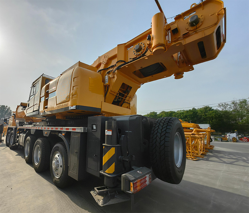 Leasing of XCMG QY130K8C 130ton  used crane boom truck for sale XCMG QY130K8C 130ton  used crane boom truck for sale: picture 6