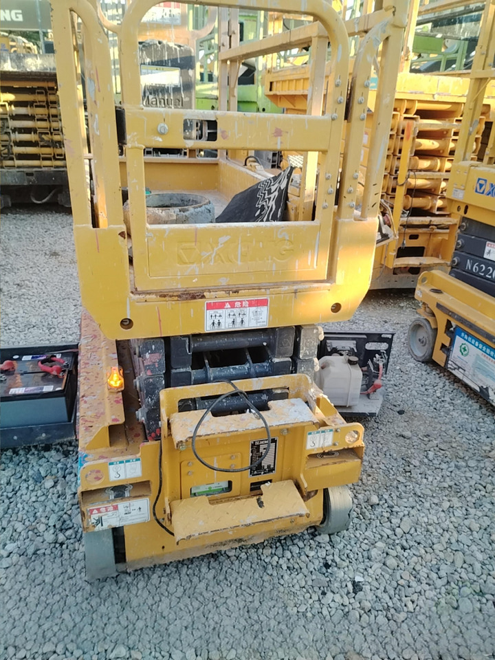 Scissor lift XCMG scissor lift 6m hydraulic Self-propelled scissor lift machine price: picture 6