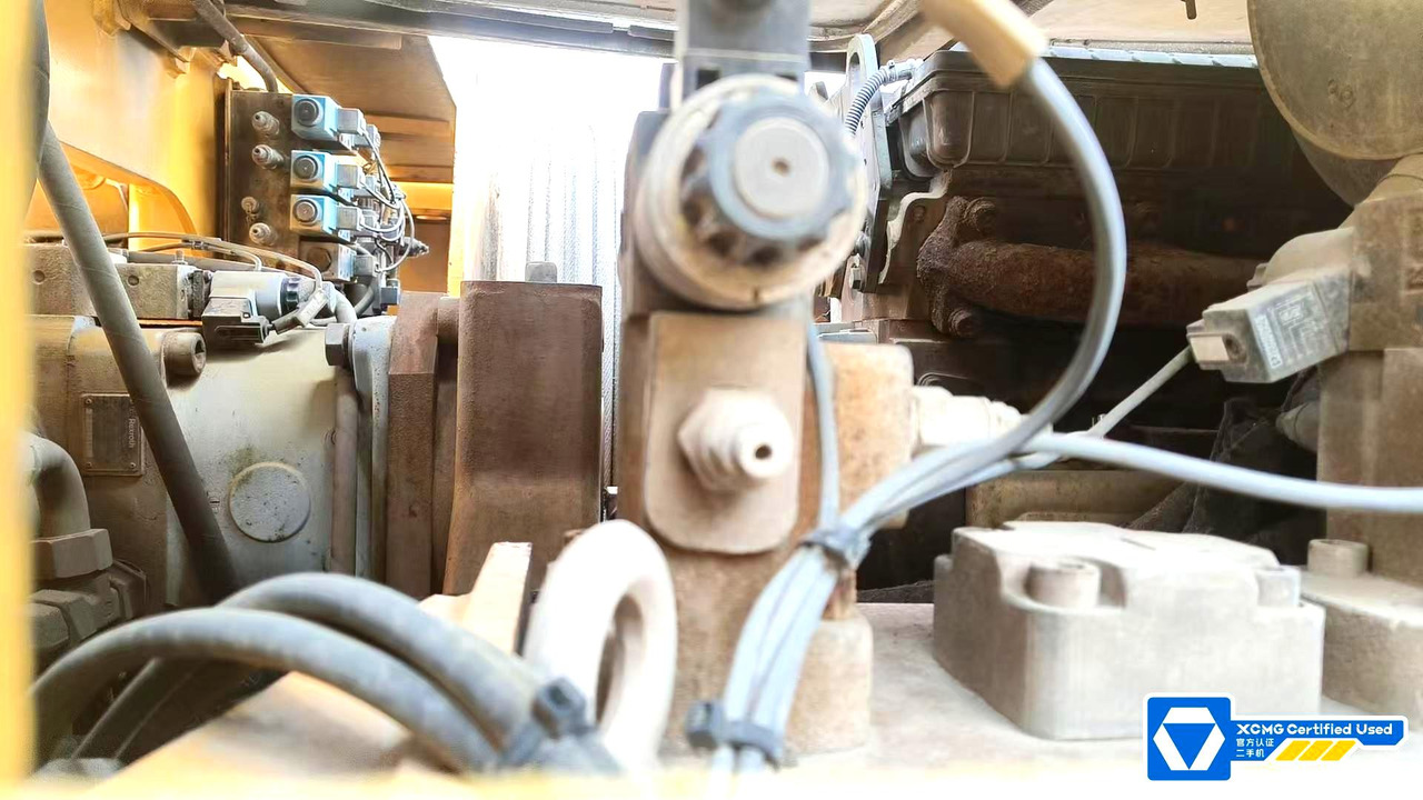 All terrain crane XCMG second hand large ton all terrain crane 650 ton QAY650: picture 6 All terrain crane XCMG second hand large ton all terrain crane 650 ton QAY650: picture 6