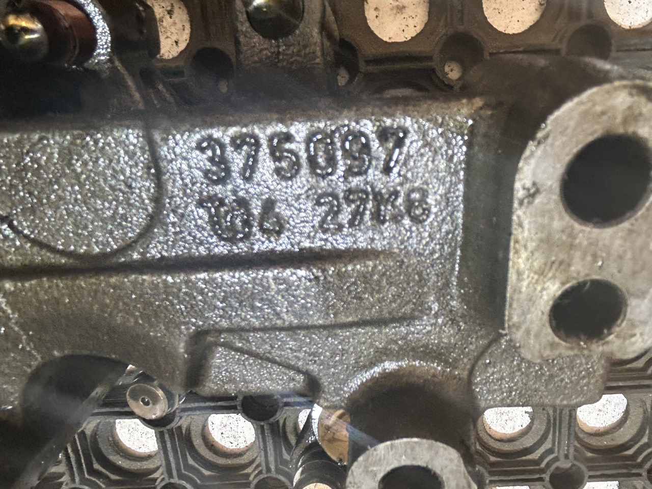 DAF VALVE LEVER ARMS KEYBOARD MX XF 480 - Valve: picture 4 DAF VALVE LEVER ARMS KEYBOARD MX XF 480 - Valve: picture 4