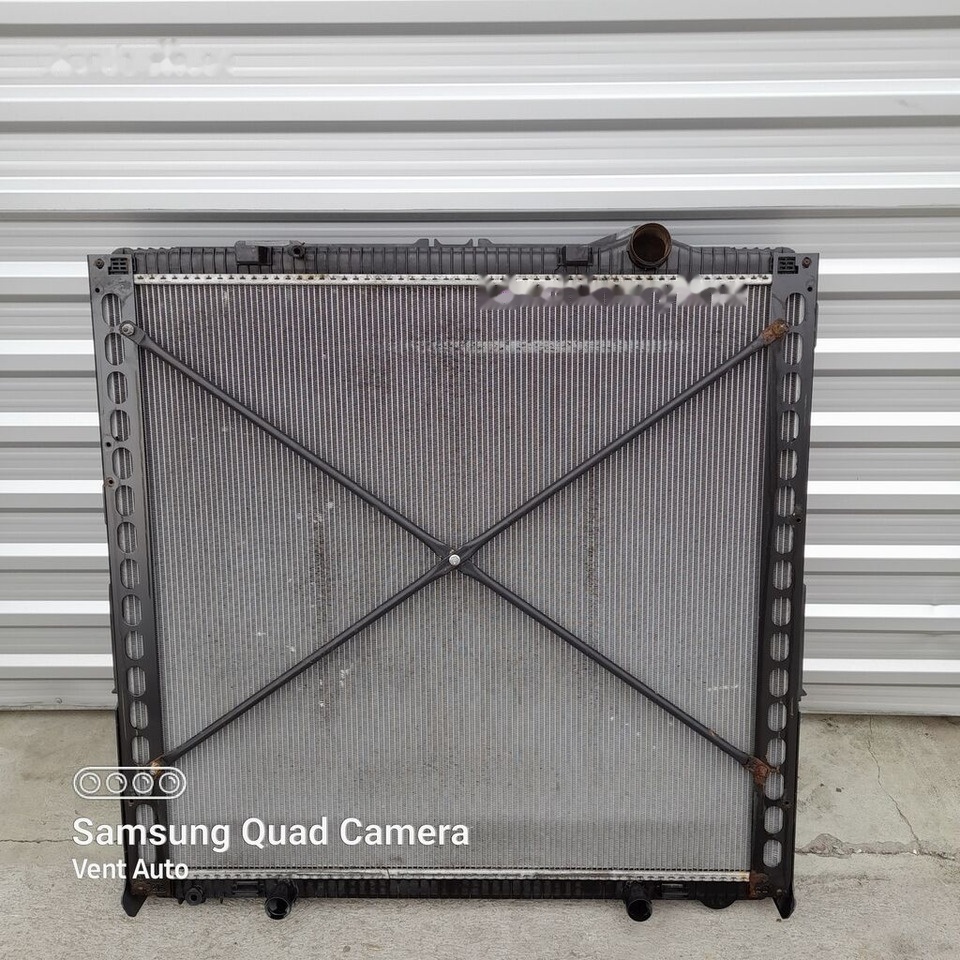 DAF xf 106 125896 truck - Radiator for Truck: picture 2 DAF xf 106 125896 truck - Radiator for Truck: picture 2