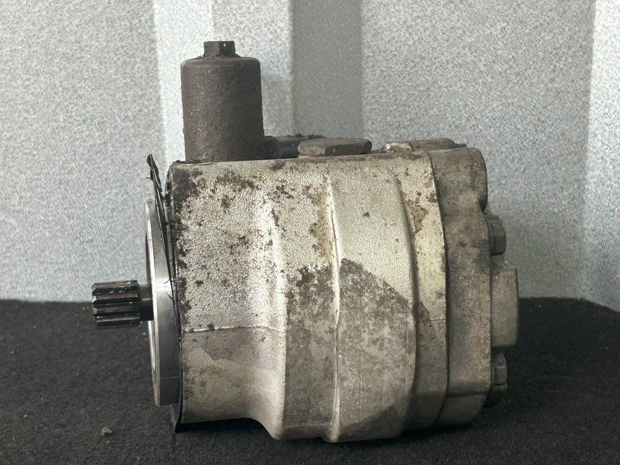 MERCEDES-BENZ ACTROS MP4 POWER STEERING PUMP - Steering pump for Truck: picture 2 MERCEDES-BENZ ACTROS MP4 POWER STEERING PUMP - Steering pump for Truck: picture 2
