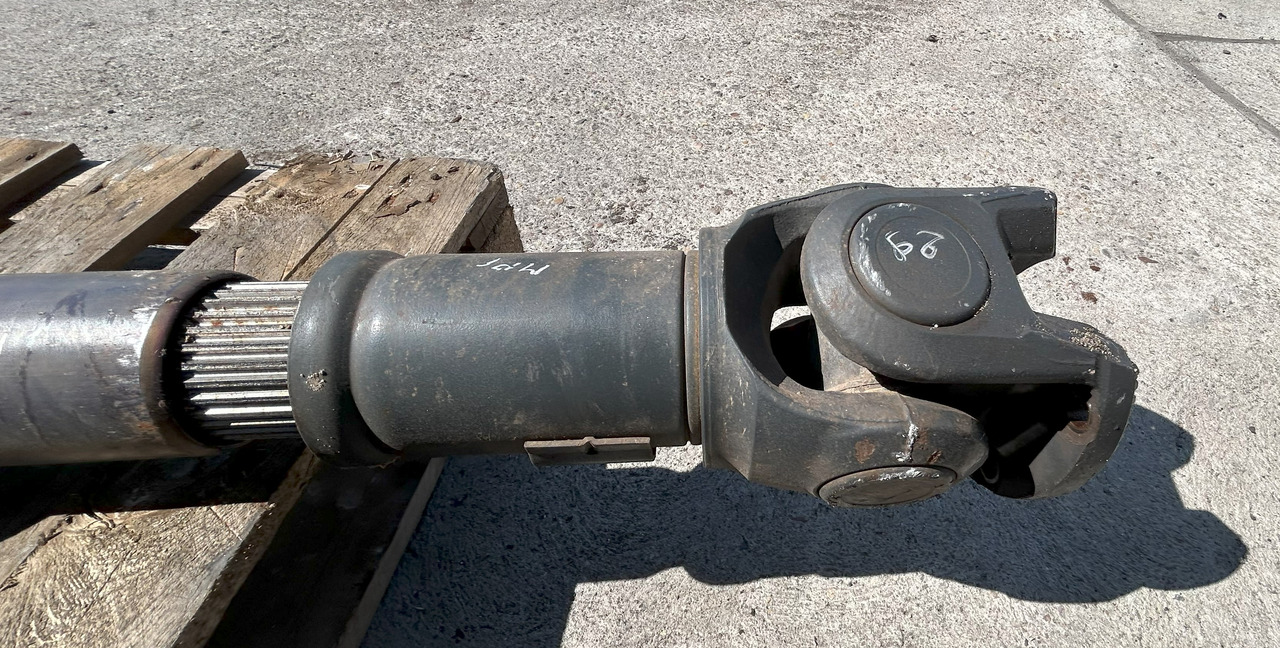 MERCEDES-BENZ AROCS MP4 DRIVE SHAFT 1544 MM - Propeller shaft: picture 3 MERCEDES-BENZ AROCS MP4 DRIVE SHAFT 1544 MM - Propeller shaft: picture 3