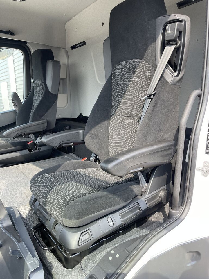 Cab for Truck Mercedes-Benz ACTROS ANTOS AROCS Fahrerhaus Cabine 170mm truck: picture 12 Cab for Truck Mercedes-Benz ACTROS ANTOS AROCS Fahrerhaus Cabine 170mm truck: picture 12