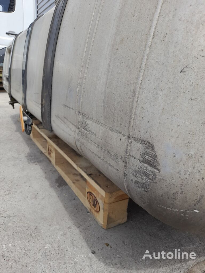 Mercedes-Benz ACTROS MP4 660L A9604703501 Mercedes-Benz truck - Fuel tank for Truck: picture 4 Mercedes-Benz ACTROS MP4 660L A9604703501 Mercedes-Benz truck - Fuel tank for Truck: picture 4
