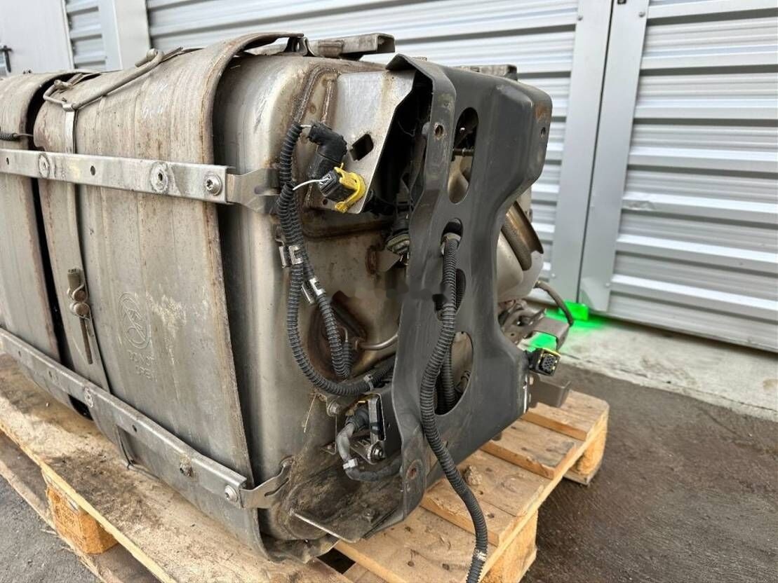 Mercedes-Benz ACTROS MP4 A0084902212   truck - Catalytic converter for Truck: picture 5 Mercedes-Benz ACTROS MP4 A0084902212   truck - Catalytic converter for Truck: picture 5