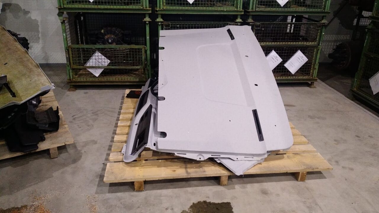 Cab for Truck Mercedes-Benz Arocs 8x8 8x6 4x4 6x6 6x4 M Classic Space 320mm   Mercedes-Benz AROCS Arocs 8x8 8x6 4x4 6x6 6x4 M Classic Space 320mm truck: picture 7