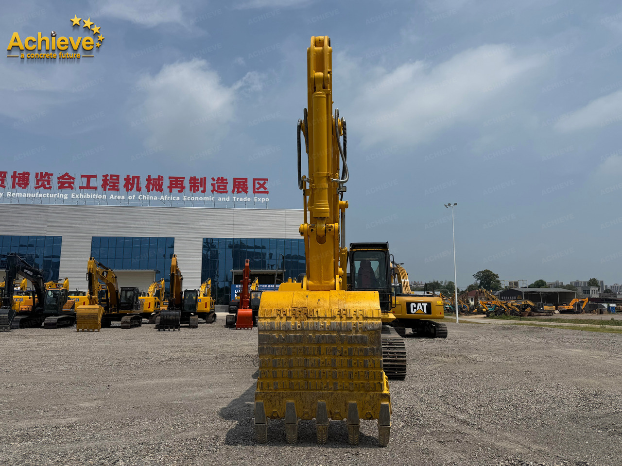 Komatsu hydraulic excavator PC300-8M0 187 /1950KW/rpm 1.4-2.0m³  32000kg Remanufactured【ACHIEVE】 TOP CONDITION!!! - Crawler excavator: picture 4 Komatsu hydraulic excavator PC300-8M0 187 /1950KW/rpm 1.4-2.0m³  32000kg Remanufactured【ACHIEVE】 TOP CONDITION!!! - Crawler excavator: picture 4