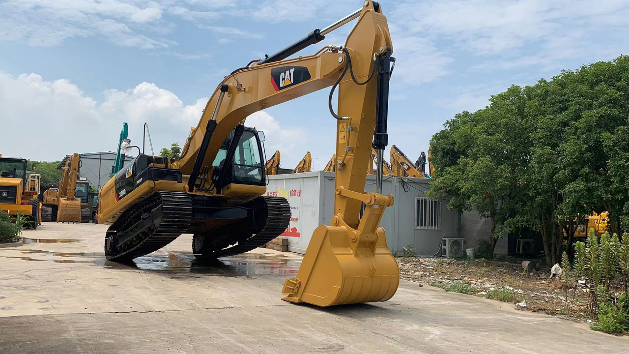 CATERPILLAR Mining Excavator Japan Origin CAT 330D, 330C Good Price on Sale - Crawler excavator: picture 3 CATERPILLAR Mining Excavator Japan Origin CAT 330D, 330C Good Price on Sale - Crawler excavator: picture 3