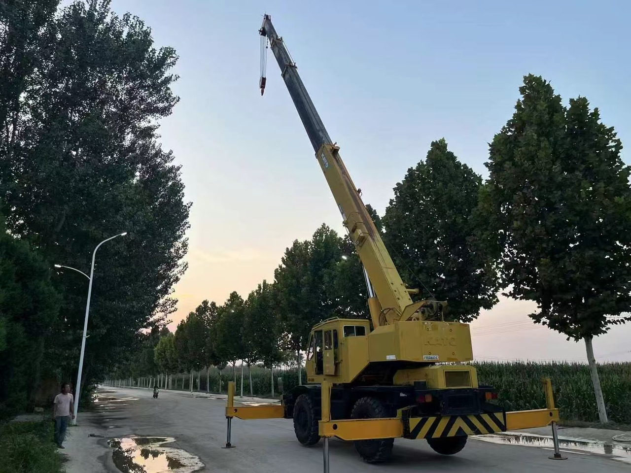 KATO KR250 Good Price 25 ton Rough Terrain Crane - Mobile crane: picture 3 KATO KR250 Good Price 25 ton Rough Terrain Crane - Mobile crane: picture 3
