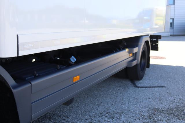 Mercedes-Benz Atego 1524 L - Box truck: picture 4 Mercedes-Benz Atego 1524 L - Box truck: picture 4