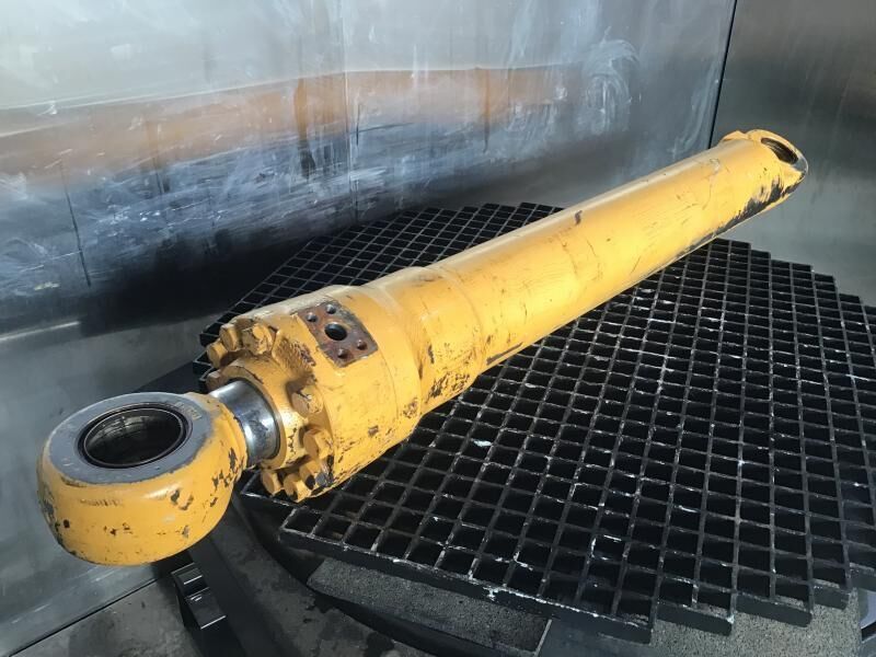 Liebherr A944C Li / A934 Li / R914 / R924 / R934B / R954B / R974B / R974 / R944B - Hydraulic cylinder: picture 2 Liebherr A944C Li / A934 Li / R914 / R924 / R934B / R954B / R974B / R974 / R944B - Hydraulic cylinder: picture 2