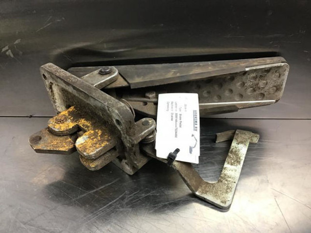 Liebherr Brake Pedal - Pedal: picture 1 Liebherr Brake Pedal - Pedal: picture 1