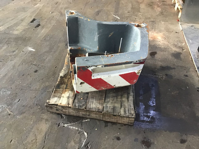Liebherr Counterweight Left - Counterweight for Agricultural machinery: picture 1 Liebherr Counterweight Left - Counterweight for Agricultural machinery: picture 1