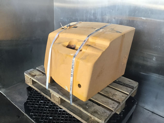 Liebherr Counterweight Right - Counterweight for Construction machinery: picture 1 Liebherr Counterweight Right - Counterweight for Construction machinery: picture 1