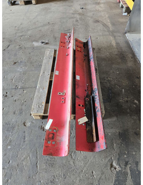 Liebherr Covering right - Bumper: picture 2 Liebherr Covering right - Bumper: picture 2