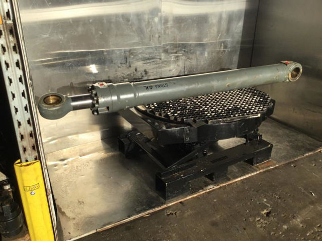 Hydraulic cylinder Liebherr Cylinder: picture 11
