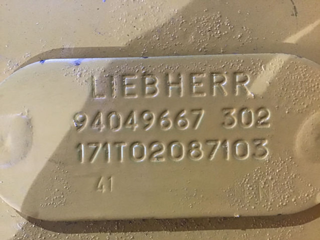 Liebherr Hydraulic Tank - Hydraulic tank: picture 3 Liebherr Hydraulic Tank - Hydraulic tank: picture 3