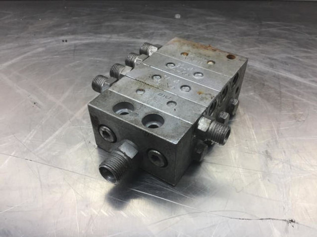 Hydraulics Liebherr: picture 6 Hydraulics Liebherr: picture 6