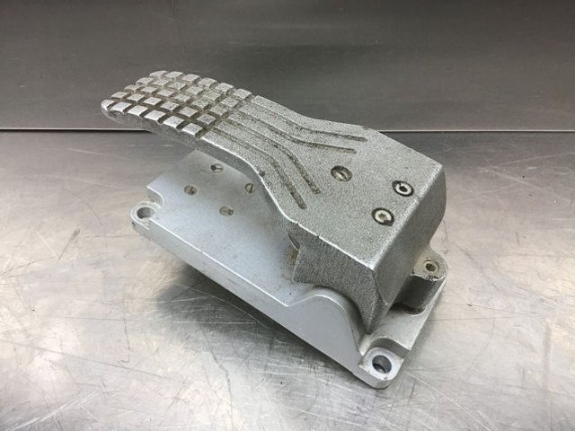 Liebherr Pedal - Pedal: picture 1 Liebherr Pedal - Pedal: picture 1