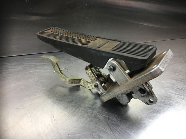 Liebherr Pedal - Pedal: picture 1 Liebherr Pedal - Pedal: picture 1