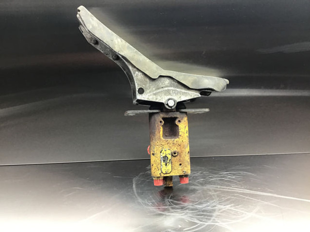 Liebherr Pilot Control Unit - Pedal: picture 1 Liebherr Pilot Control Unit - Pedal: picture 1