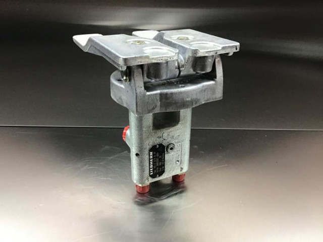 Liebherr Pilot Control Unit - Pedal: picture 2 Liebherr Pilot Control Unit - Pedal: picture 2