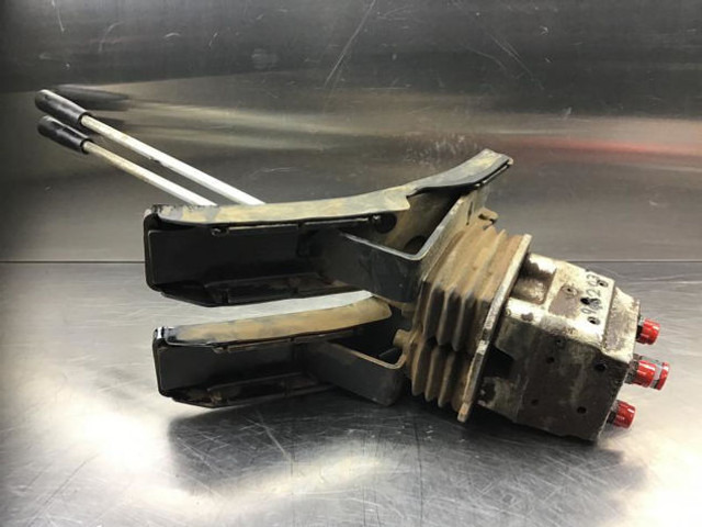 Liebherr Pilot Control Unit - Pedal: picture 4 Liebherr Pilot Control Unit - Pedal: picture 4
