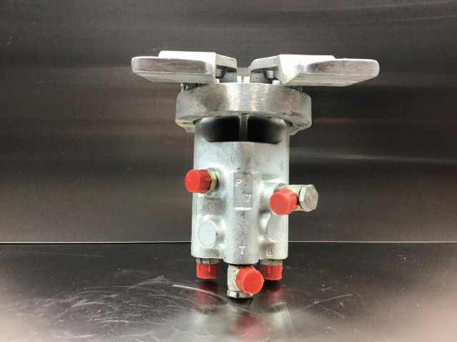 Liebherr Pilot Control Unit - Pedal: picture 1 Liebherr Pilot Control Unit - Pedal: picture 1