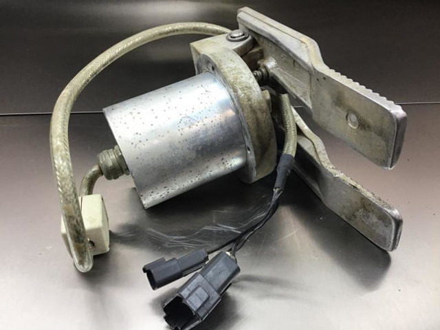 Liebherr Pilot Control Unit - Pedal: picture 2 Liebherr Pilot Control Unit - Pedal: picture 2